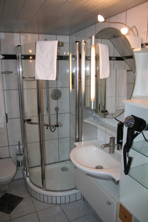 Landhotel Gross Schneer Hof Friedland  ภายนอก รูปภาพ