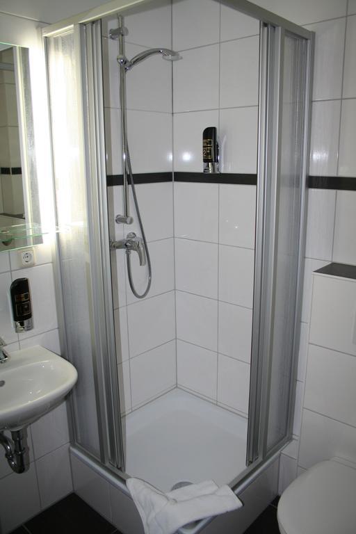 Landhotel Gross Schneer Hof Friedland  ภายนอก รูปภาพ