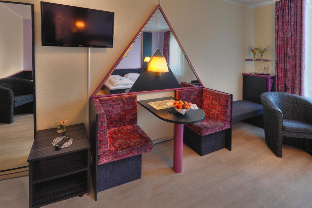 Landhotel Gross Schneer Hof Friedland  ภายนอก รูปภาพ
