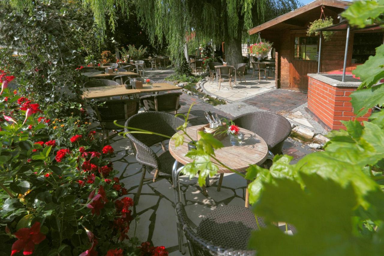 Landhotel Gross Schneer Hof Friedland  ภายนอก รูปภาพ