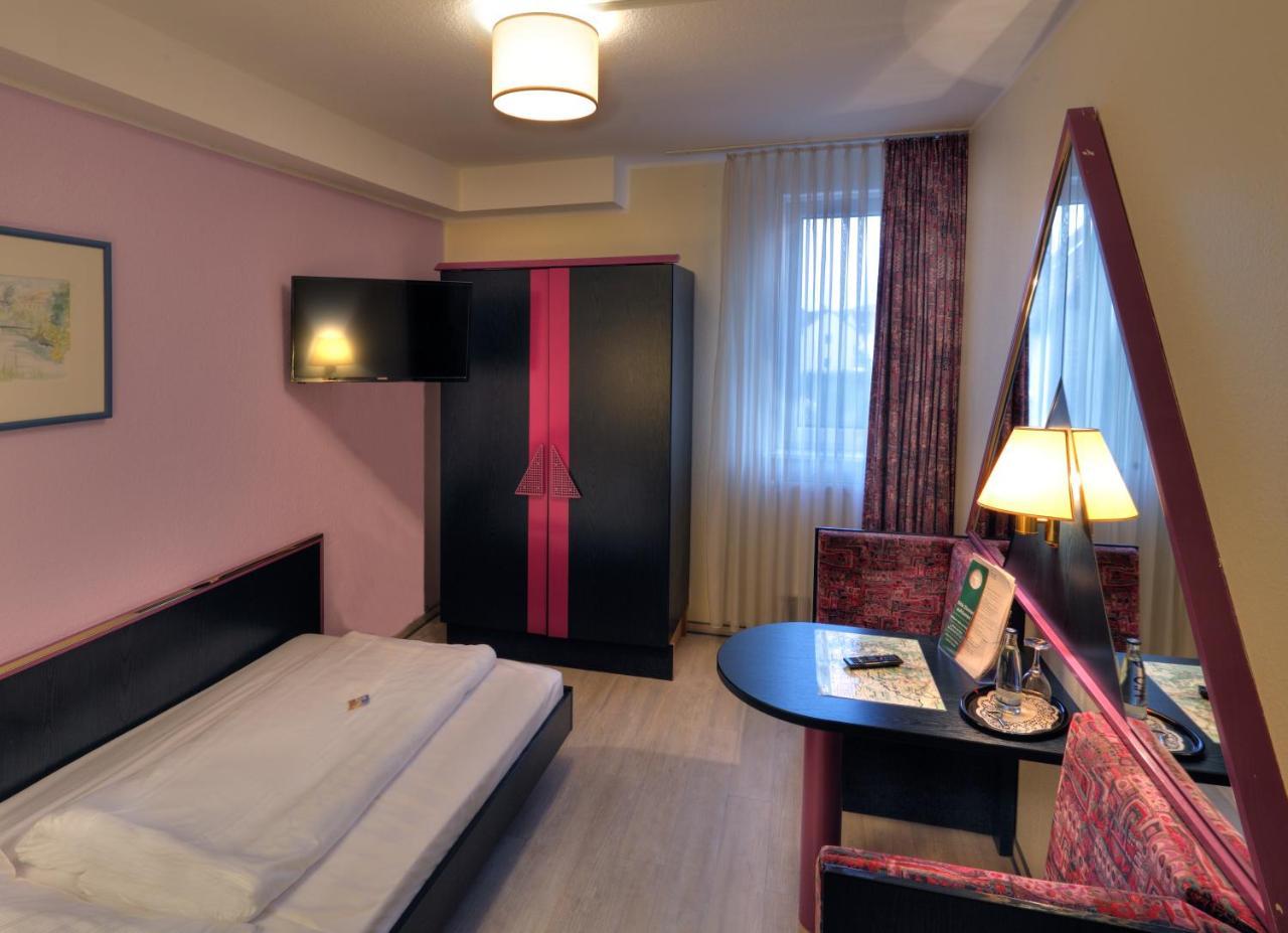 Landhotel Gross Schneer Hof Friedland  ภายนอก รูปภาพ